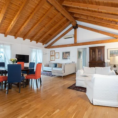 A Casa Nuccia Mansarda By Solutions