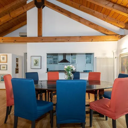 דירה A Casa Nuccia Mansarda By Solutions