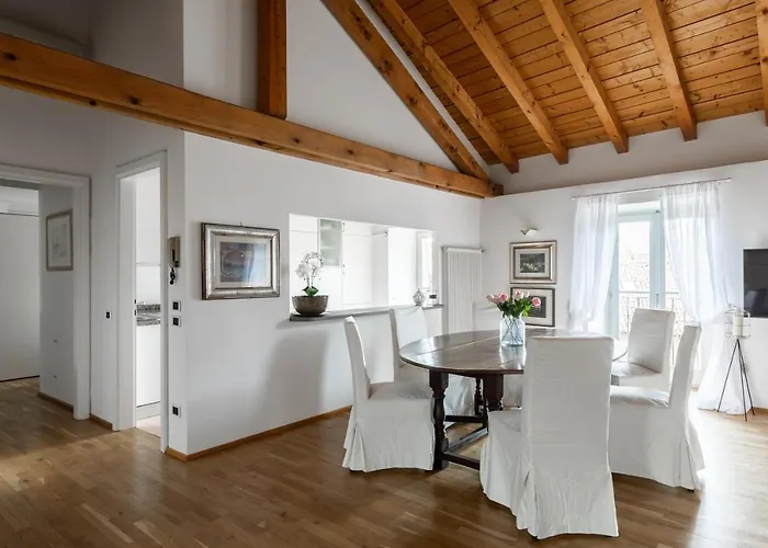 A Casa Nuccia Mansarda By Solutions Комо