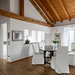A Casa Nuccia Mansarda By Solutions Como
