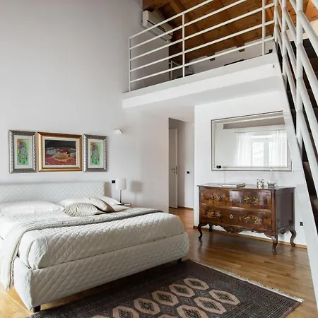 A Casa Nuccia Mansarda By Solutions Como