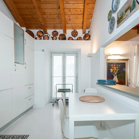 A Casa Nuccia Mansarda By Solutions Apartamento *