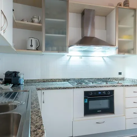 A Casa Nuccia Mansarda By Solutions Lägenhet Como