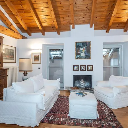 A Casa Nuccia Mansarda By Solutions * Como