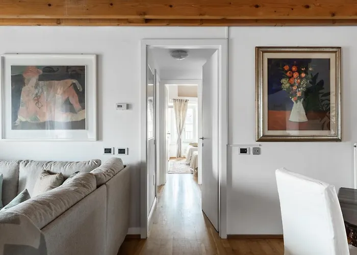 Apartment A Casa Nuccia Mansarda By Solutions Como