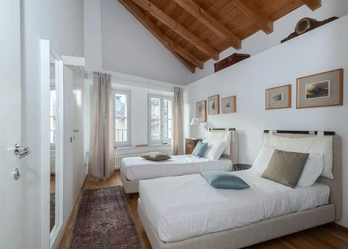 A Casa Nuccia Mansarda By Solutions Apartment Como