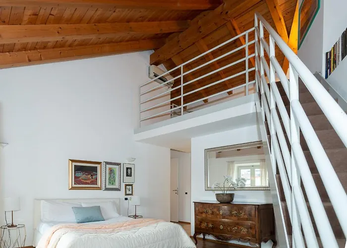 A Casa Nuccia Mansarda By Solutions