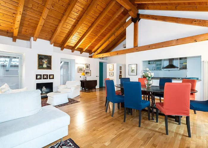 A Casa Nuccia Mansarda By Solutions Como