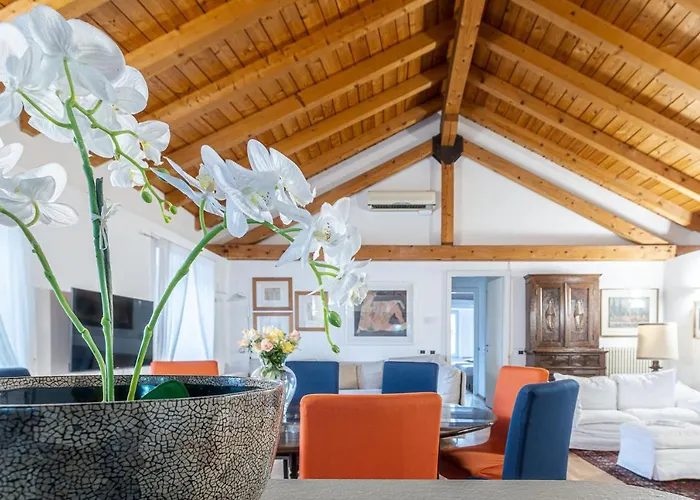 A Casa Nuccia Mansarda By Solutions Apartman *